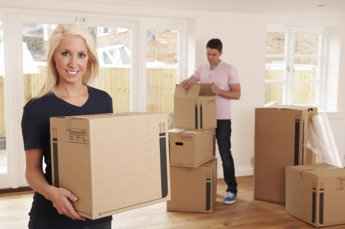Roehampton street access and parking considerations for removals