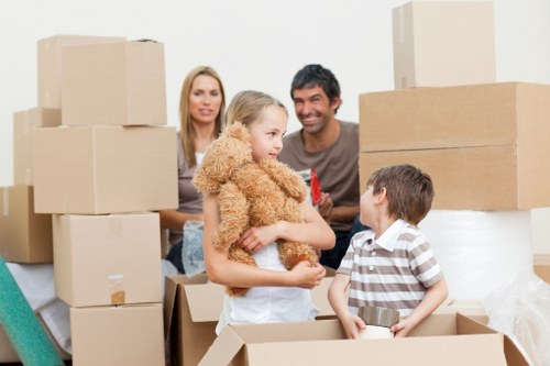 Local moving truck service supporting a smooth relocation in Roehampton